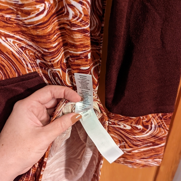 NWT LuLaRoe Small Amber Hacci fabric - Picture 4 of 6